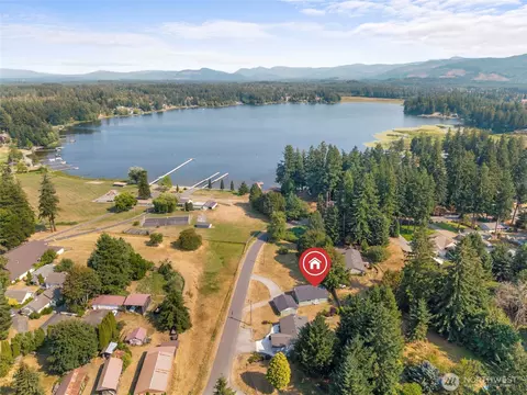 15807 Lawrence Pl SE, Yelm, WA 98597