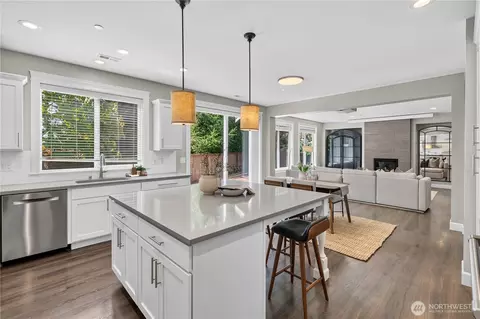 Kitchen - 10833 NE 190th Pl, Bothell, WA 98011 photo 4 of 4