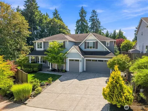 Exterior - 10833 NE 190th Pl, Bothell, WA 98011 photo 4 of 4
