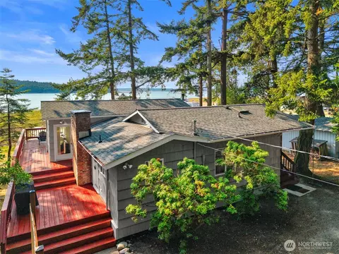 564 Mumby Rd, Nordland, WA 98358
