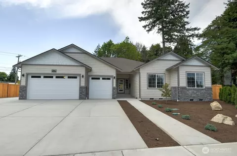 11329 Elks Landing Ct SE, Yelm, WA 98597