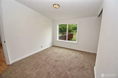 Bedroom - 18268 Colony Rd, Bow, WA 98232 photo 5 of 8