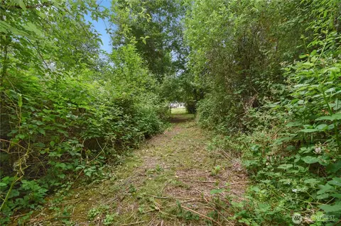 Exterior - 18268 Colony Rd, Bow, WA 98232 photo 11 of 12