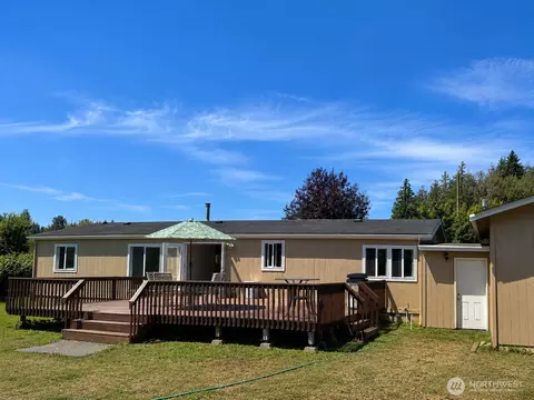 Exterior - 18268 Colony Rd, Bow, WA 98232 photo 3 of 12