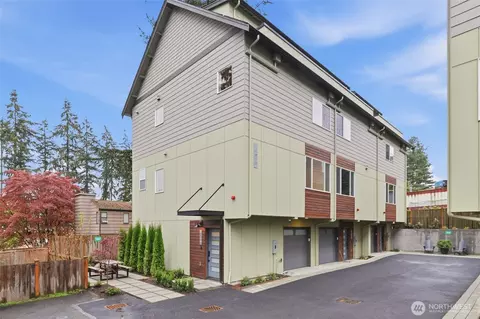14610 Corliss Ave N #B, Shoreline, WA 98133