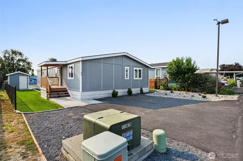 3211 W Wapato Dr #36, Moses Lake, WA 98837