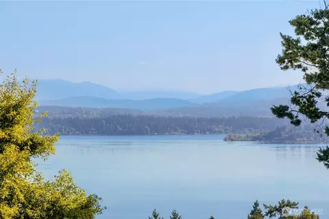 View/Area - 3404 E Spring St, Seattle, WA 98122 photo 3 of 4