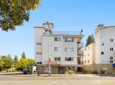 12056 15th Ave NE #201, Seattle, WA 98125