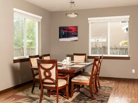 Dining - 2824 93rd Pl SE, Everett, WA 98208 photo 2 of 2
