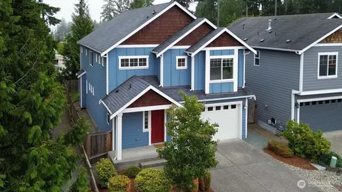 Exterior - 2824 93rd Pl SE, Everett, WA 98208 photo 5 of 7
