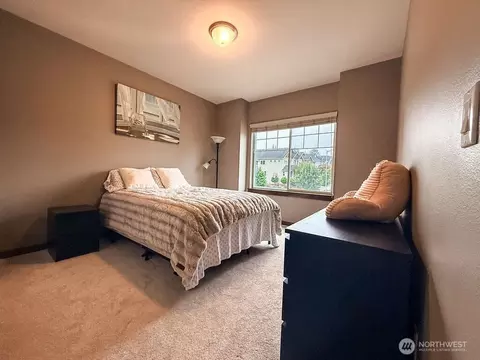 Bedroom - 2824 93rd Pl SE, Everett, WA 98208 photo 5 of 6