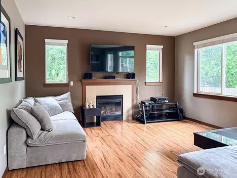 Living - 2824 93rd Pl SE, Everett, WA 98208 photo 1 of 2