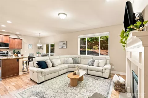 Living - 23119 36th Dr SE, Bothell, WA 98021 photo 4 of 4