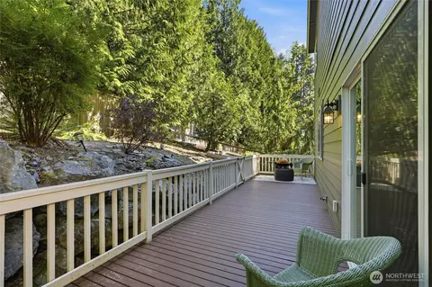 Exterior - 23119 36th Dr SE, Bothell, WA 98021 photo 4 of 9