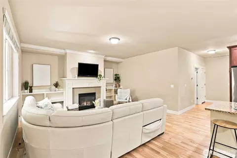 Living - 23119 36th Dr SE, Bothell, WA 98021 photo 3 of 4