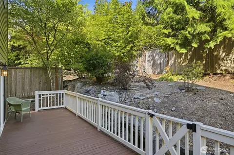 Exterior - 23119 36th Dr SE, Bothell, WA 98021 photo 7 of 9