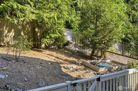 Exterior - 23119 36th Dr SE, Bothell, WA 98021 photo 6 of 9