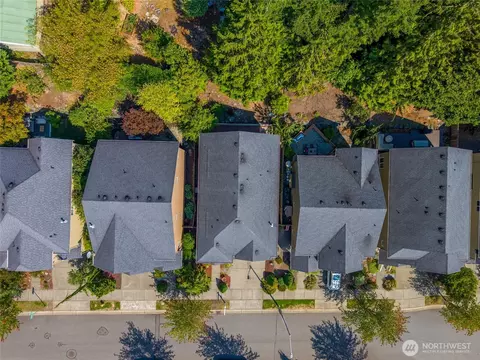 View/Area - 23119 36th Dr SE, Bothell, WA 98021 photo 3 of 6