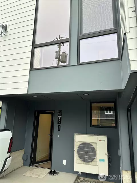 11229 Greenwood Ave N #D, Seattle, WA 98133