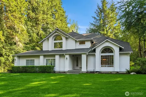 16703 NE 172nd Pl, Woodinville, WA 98072
