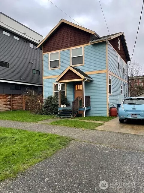 933 NW 56th St, Seattle, WA 98108