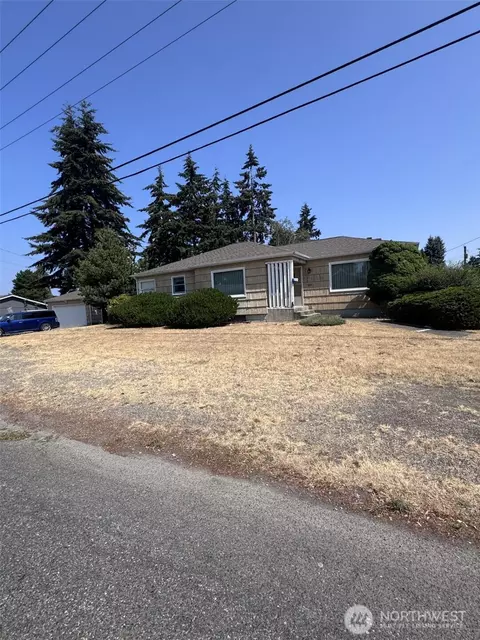 4921 N 16th St, Tacoma, WA 98406