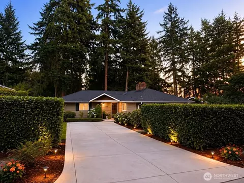 2422 126th Ave NE, Bellevue, WA 98005