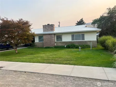 1518 Columbia Ave, Bridgeport, WA 98813