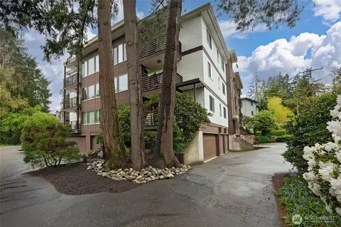 3505 W Government Way #202, Seattle, WA 98199