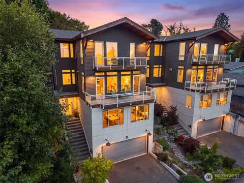 4025 Burton Pl W, Seattle, WA 98199