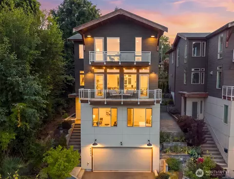 4025 Burton Pl W, Seattle, WA 98199