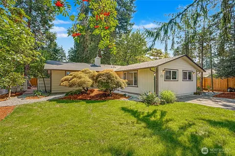 1121 Military Rd E, Tacoma, WA 98445