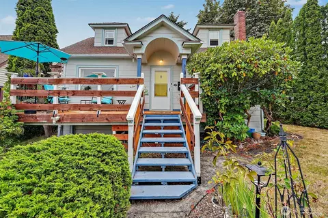 1019 E 32nd St, Tacoma, WA 98408
