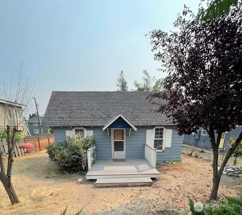 219 W Highland Ave, Chelan, WA 98816
