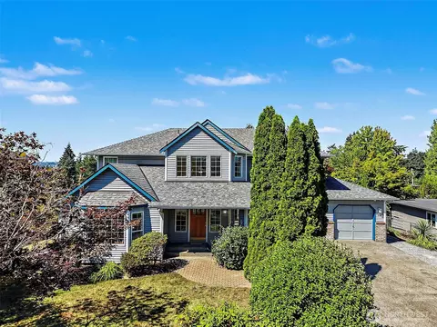719 Kensington Ave S, Kent, WA 98030