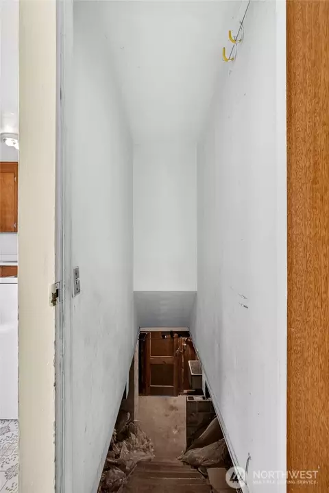 Entry Way - 3011 E Pine St, Seattle, WA 98122 photo 1 of 1