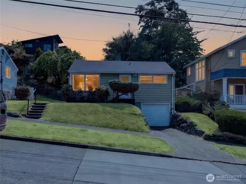 Exterior - 3011 E Pine St, Seattle, WA 98122 photo 3 of 6