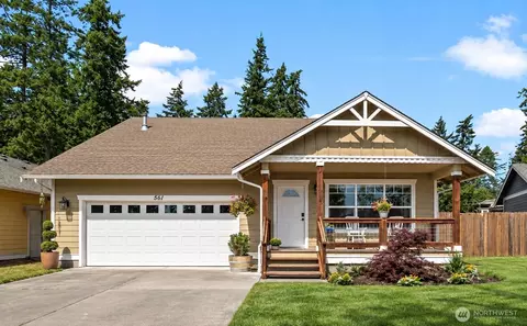 961 NW Longview Dr, Oak Harbor, WA 98277