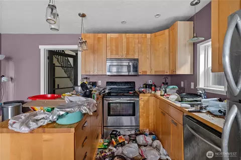 Kitchen - 1406 119th Pl SE, Everett, WA 98208 photo 1 of 3
