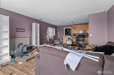 Living - 1406 119th Pl SE, Everett, WA 98208 photo 1 of 3