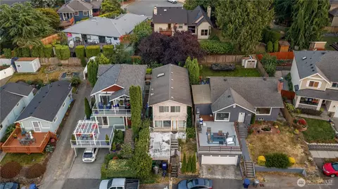 View/Area - 1406 119th Pl SE, Everett, WA 98208 photo 4 of 7