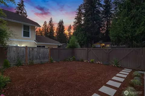Exterior - 14828 31st Ave SE, Bothell, WA 98012 photo 9 of 11