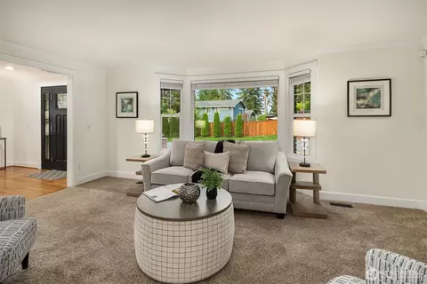 Living - 14828 31st Ave SE, Bothell, WA 98012 photo 3 of 4
