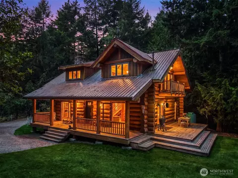 640 Ferry Rd, Lopez Island, WA 98261