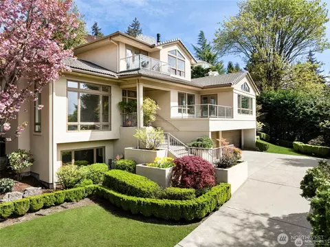 8144 W Mercer Way, Mercer Island, WA 98040