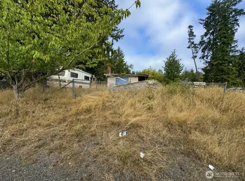 27302 W St, Ocean Park, WA 98640