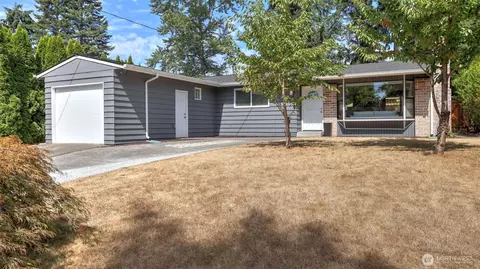 1411 211th Pl SW, Lynnwood, WA 98036