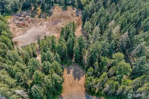33 N Rainbow Way W, Hoodsport, WA 98548