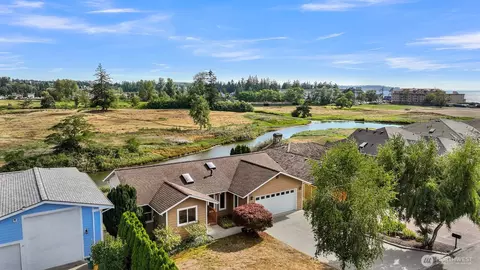 4771 S Golf Course Dr, Blaine, WA 98230