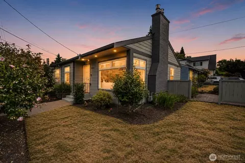 8804 5th Ave NE, Seattle, WA 98115